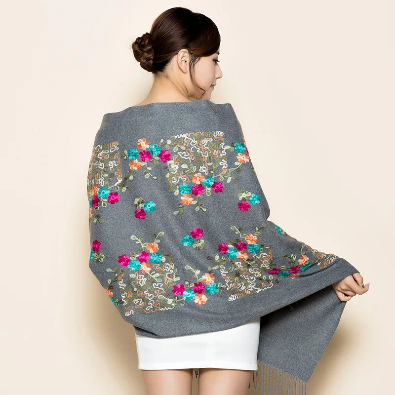 Wholesale Women's Large Reversible Cashmere Pashmina Scarf Soft Shawl Wraps with Embroidery Winter Travel Accessories
