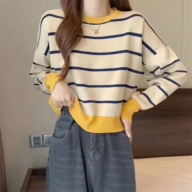 Wholesale Women Long Sleeve Striped Knitwear Sweater Round Collar Simple Short Style Knit Tops Outwear Casual Sweater