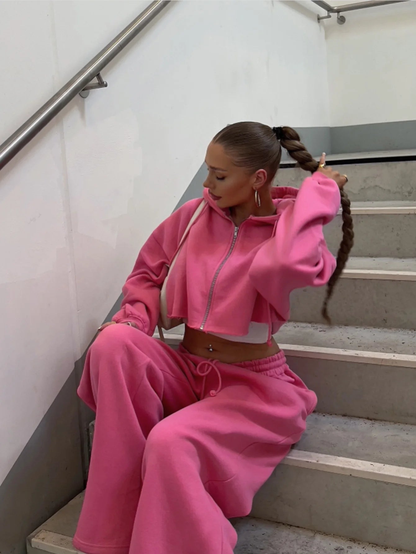 Women Hooded Zip-up Cropped Sweatshirt and Long Pants 2 Piece Sets 2026 Autumn Casual Hoodies Sweatpants Suit Tracksuits